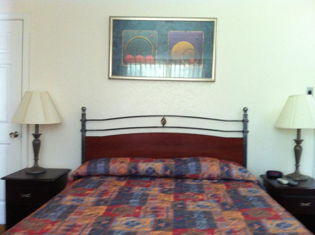 غراس فالي Golden Chain Motel الغرفة الصورة